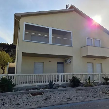 Il Sole Di Santina Daire